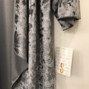 Lularoe velvet Shirley Kimono